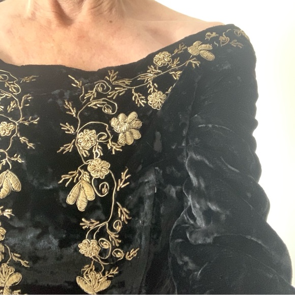 Vintage Zardozi Embroidery Velvet Top - Picture 6 of 11